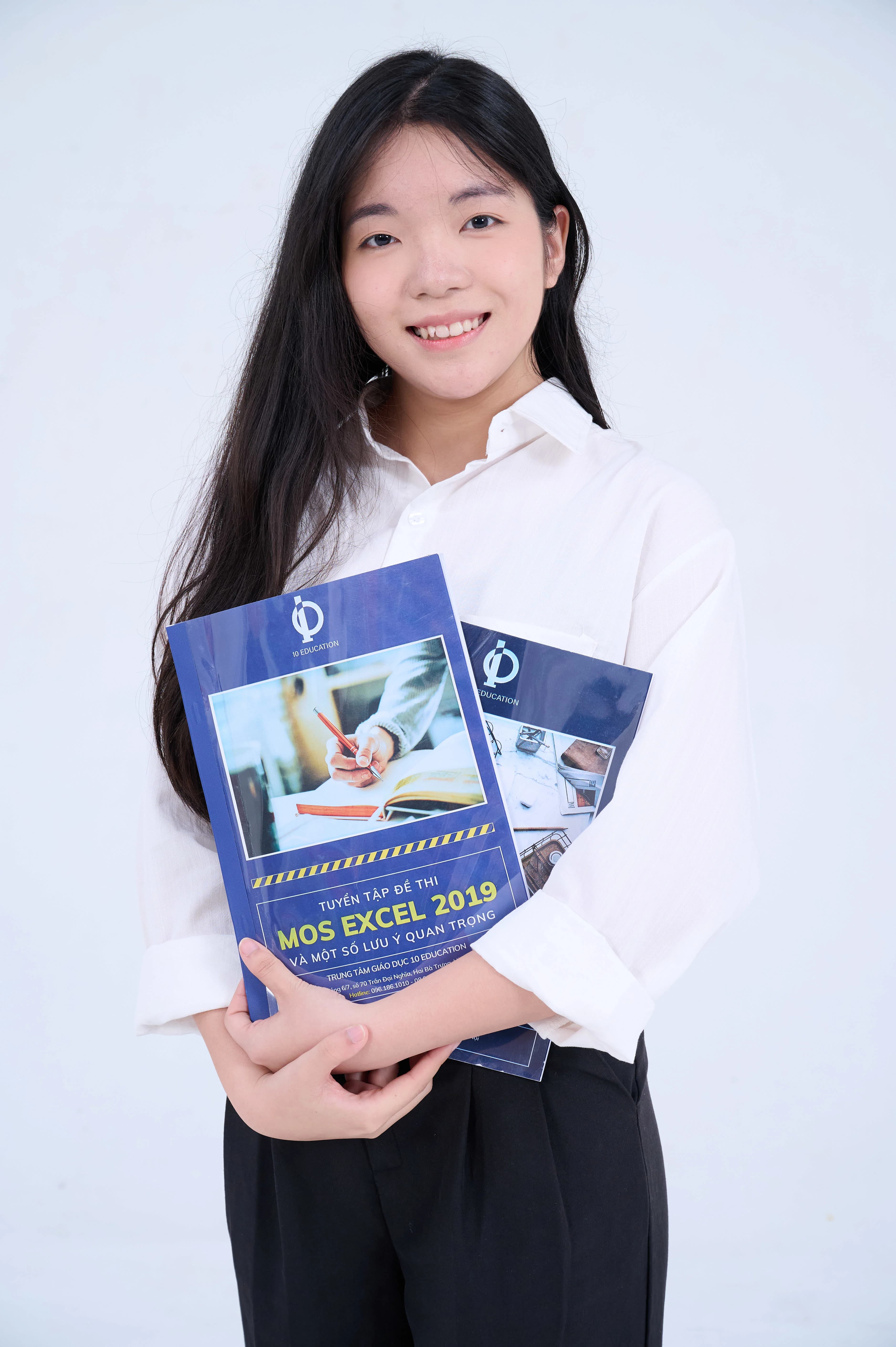 Cô Lê Minh Ngọc